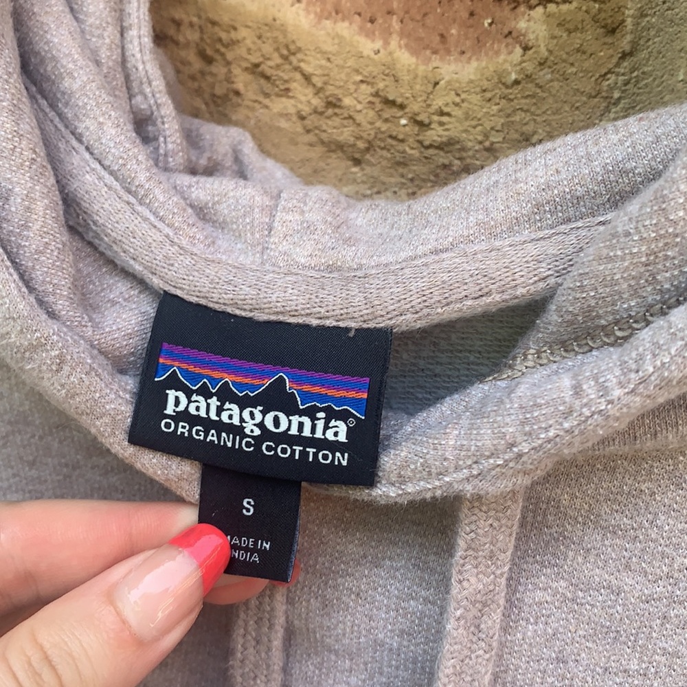 Patagonia Hoodie - Picture 2 of 3